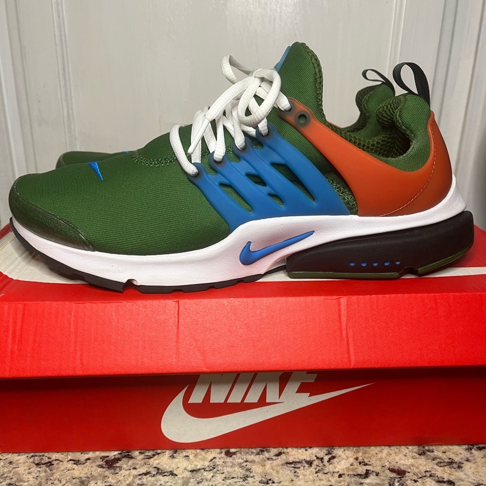 Nike Men's Presto Forest Green. Size 11 EUC.